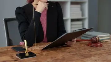 Court Reporter CV Example, Skills & Templates