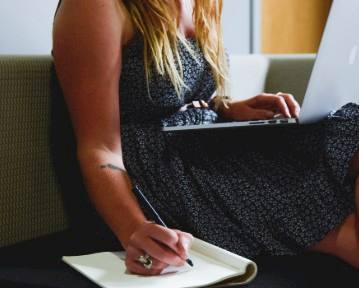 How to Structure a Cover Letter in the UK in 2025: Examples