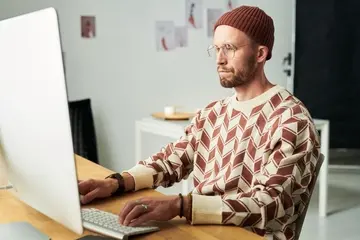 Best CV Colours: Examples & Tips