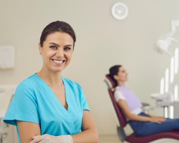 Dental Nurse CV Example, Guide & Tips for 2024