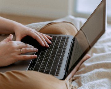 Email Cover Letter: Examples & How to Write (+Template)