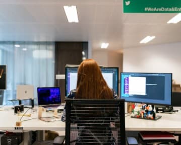 Engineering CV Examples & Guide for 2025