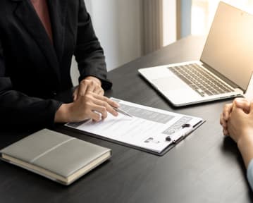 Write a Professional HR Manager CV