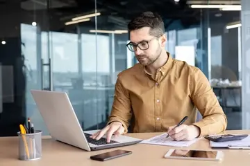 How to Use an International CV Format (+ Template)
