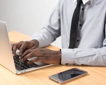 10 Interpersonal Skills for a CV in 2025