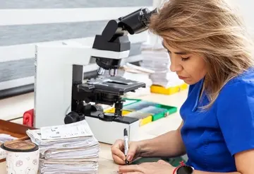 Pathologist CV Example & Expert Tips