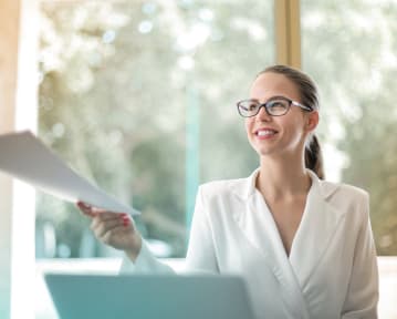 Personal Assistant CV: Writing Guide & Example