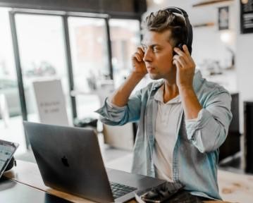 Sales Assistant Cover Letter: Examples for the UK [2025]