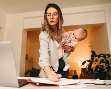 Stay-at-Home Mom CV Example & Expert Writing Advice