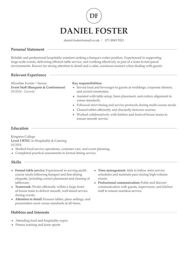 banquet waiter CV example by LiveCareer UK CV builder